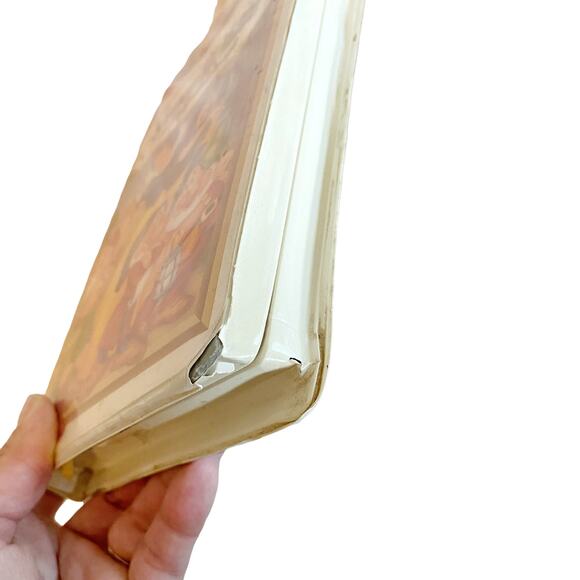 WALT DISNEY'S SNOW WHITE AND THE SEVEN DWARFS VHS Tape Pre-Owned 1994 - Picture 2 of 8